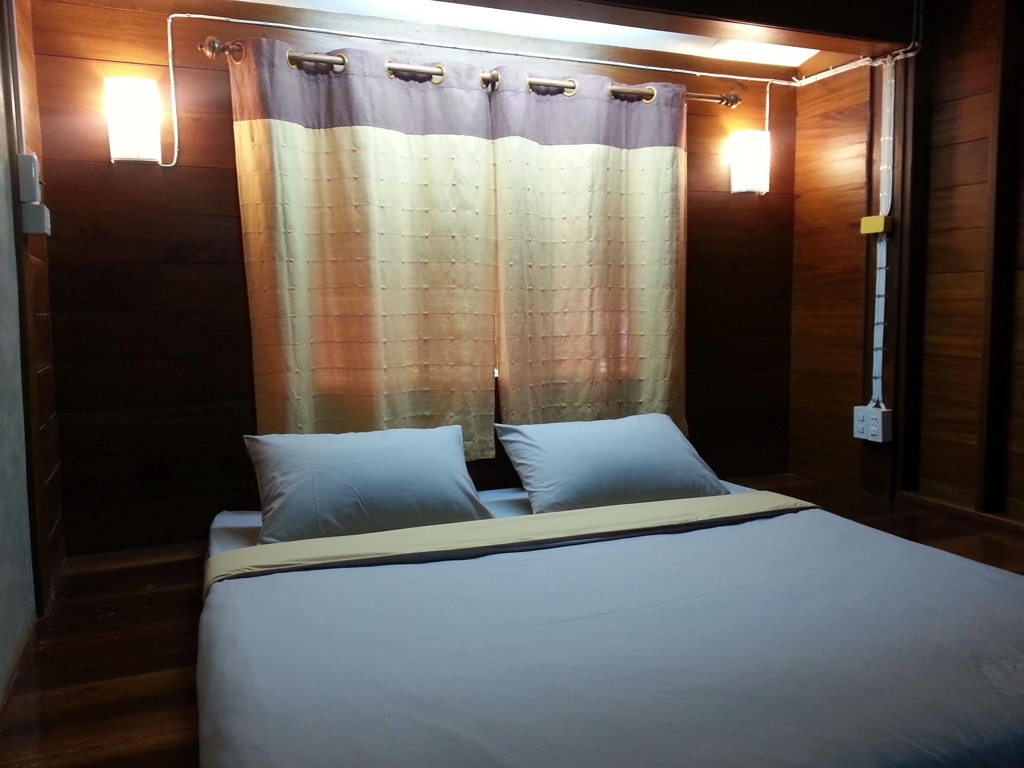Rim Nam Kong Homestay Pak Chom Экстерьер фото