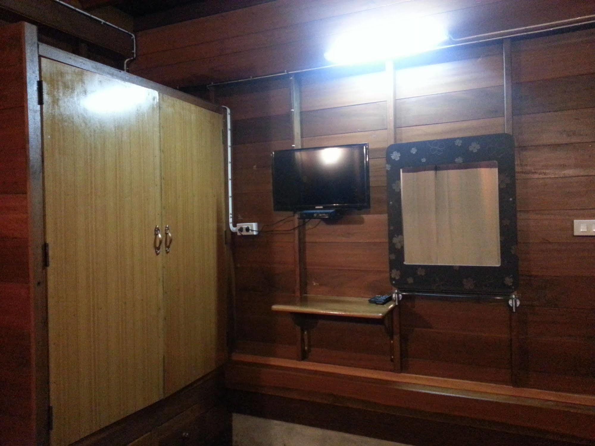 Rim Nam Kong Homestay Pak Chom Экстерьер фото